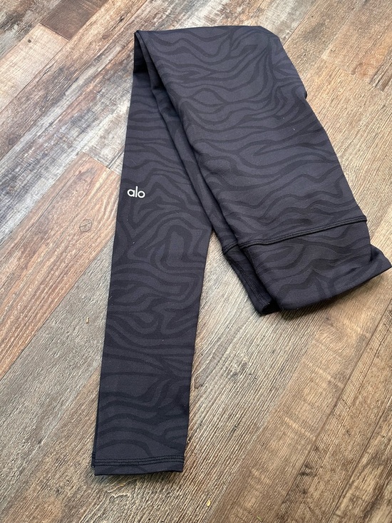 ALO Yoga Pants - ALO Yoga Black Subtle Zebra-Print Leggings